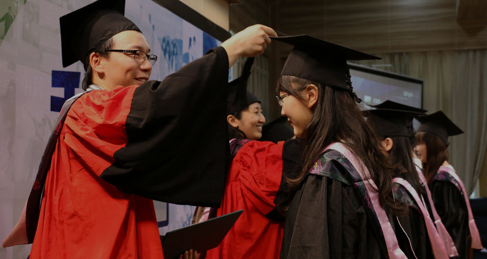 批发价卡密的短信轰机轰炸app下载安卓手机